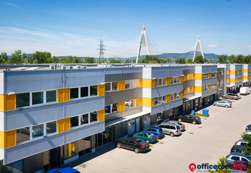 Offices to let in Login Business Park