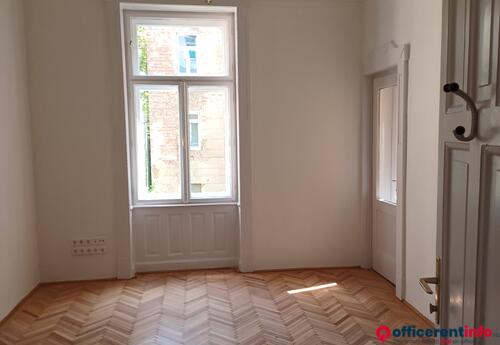 Offices to let in Könyv-Profit Kft.