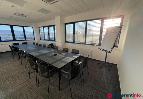 Offices to let in Kiadó irodák Tatabánya