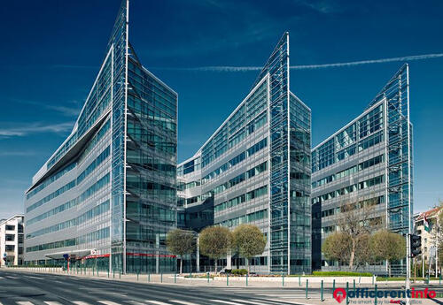 Offices to let in Alkotás Point