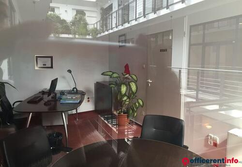 Offices to let in Belvárosban 81nm 2 és fél szobás  lakásiroda kiadó