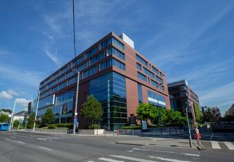 Irodák, szolgáltatások és további támogatás a hatékonyabb munkavégzés elősegítésére Regus Ujbuda Allee Corner