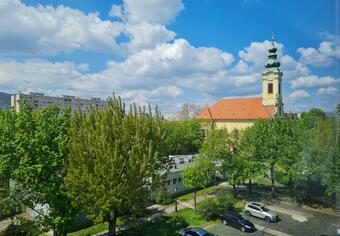 Minimál Felújított Iroda Óbudai Panorámával