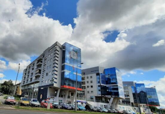 Discover many ways to work your way in  Regus Macropolis