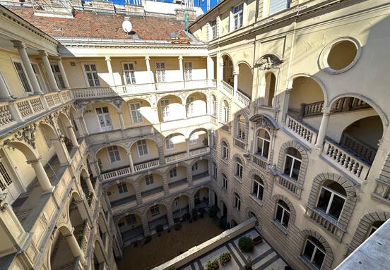 Varoshaz u. Office or Apartment