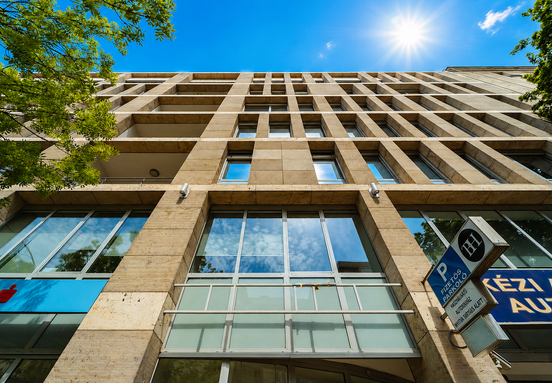 Act legal Hungary joins and Logiscool renews at Bartók Ház, reinforcing strong leasing momentum