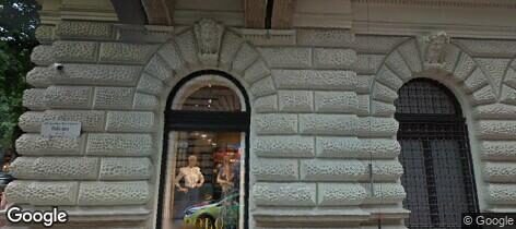 Street View: Stern Palota