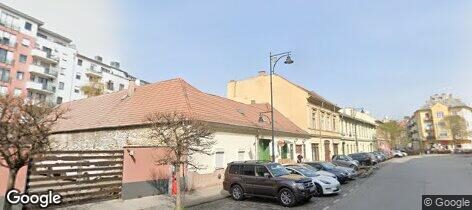 Street View: Minimál Felújított Iroda Óbudai Panorámával