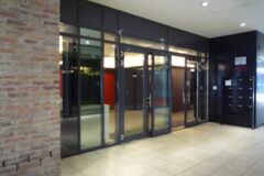 Offices to let in Uniqa First Site Irodaház