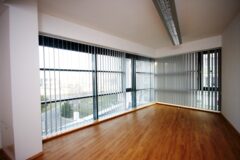 Offices to let in M66  Irodaház