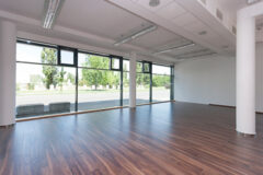 Offices to let in M66  Irodaház