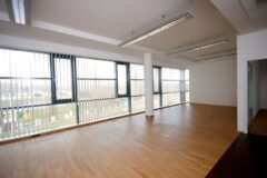 Offices to let in M66  Irodaház