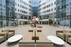 Offices to let in East-West Business Center