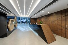 Offices to let in East-West Business Center