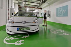 Elektromos töltőpont 4 autó részre