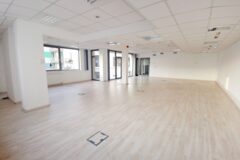 Offices to let in D2 Irodaház
