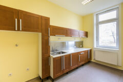 Offices to let in Leier Budafoki Irodaház és Raktárépület