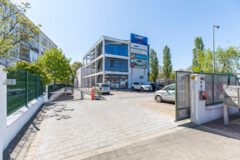 Offices to let in M66  Irodaház