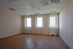 Offices to let in Laki Kereskedelmi Központ