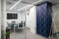 Offices to let in House of Business Bank Center