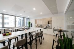 Offices to let in House of Business Capital Square