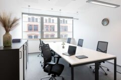 Offices to let in House of Business Capital Square