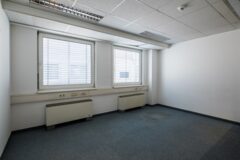 Offices to let in Mozaik Irodaház