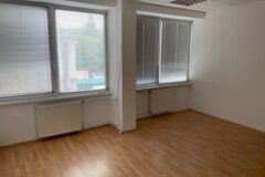 Offices to let in Várna Irodaház