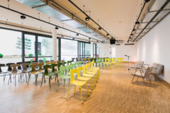 Offices to let in Loffice Irodaház - Salétrom