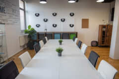 Offices to let in Montur Office