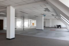 Offices to let in Dévai Center