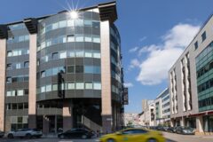 Offices to let in Dévai Center