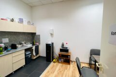 Offices to let in Montur Office