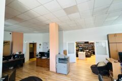 Offices to let in Montur Office