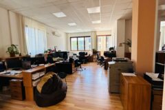 Offices to let in Montur Office