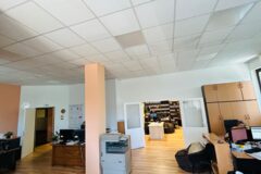 Offices to let in Montur Office