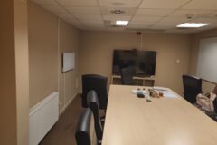 Offices to let in YACHT Office Building