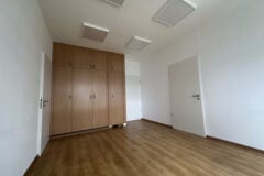 Offices to let in Etele Irodaház