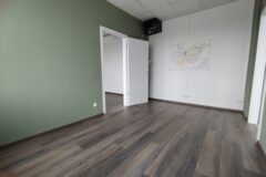 B épület 94 m2 iroda