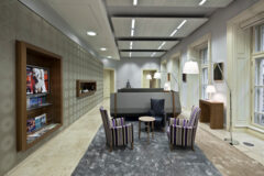 Offices to let in Ybl Palota