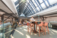 Offices to let in All inclusive rugalmas munkavégzési lehetőségek a Spaces White Houseban