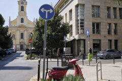 Offices to let in Pauler Corner Irodaház