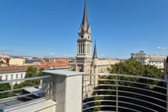 Offices to let in Bakáts Center