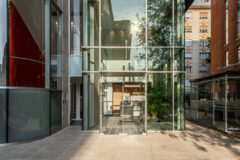 Offices to let in Honvéd Center