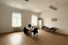Offices to let in Stern Palota