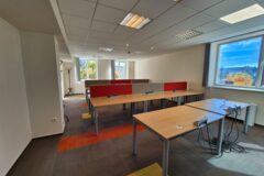 Offices to let in Innovation Offices Irodaház