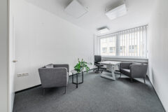 Offices to let in RM2 Offices  - Radnóti Miklós utca