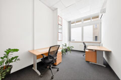 Offices to let in RM2 Offices  - Radnóti Miklós utca