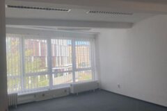 Offices to let in Dózsa György út és Váci út  kereszteződésénél kis méretű  irodák kiadók,