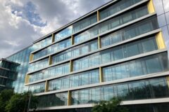 Offices to let in Green Court Office